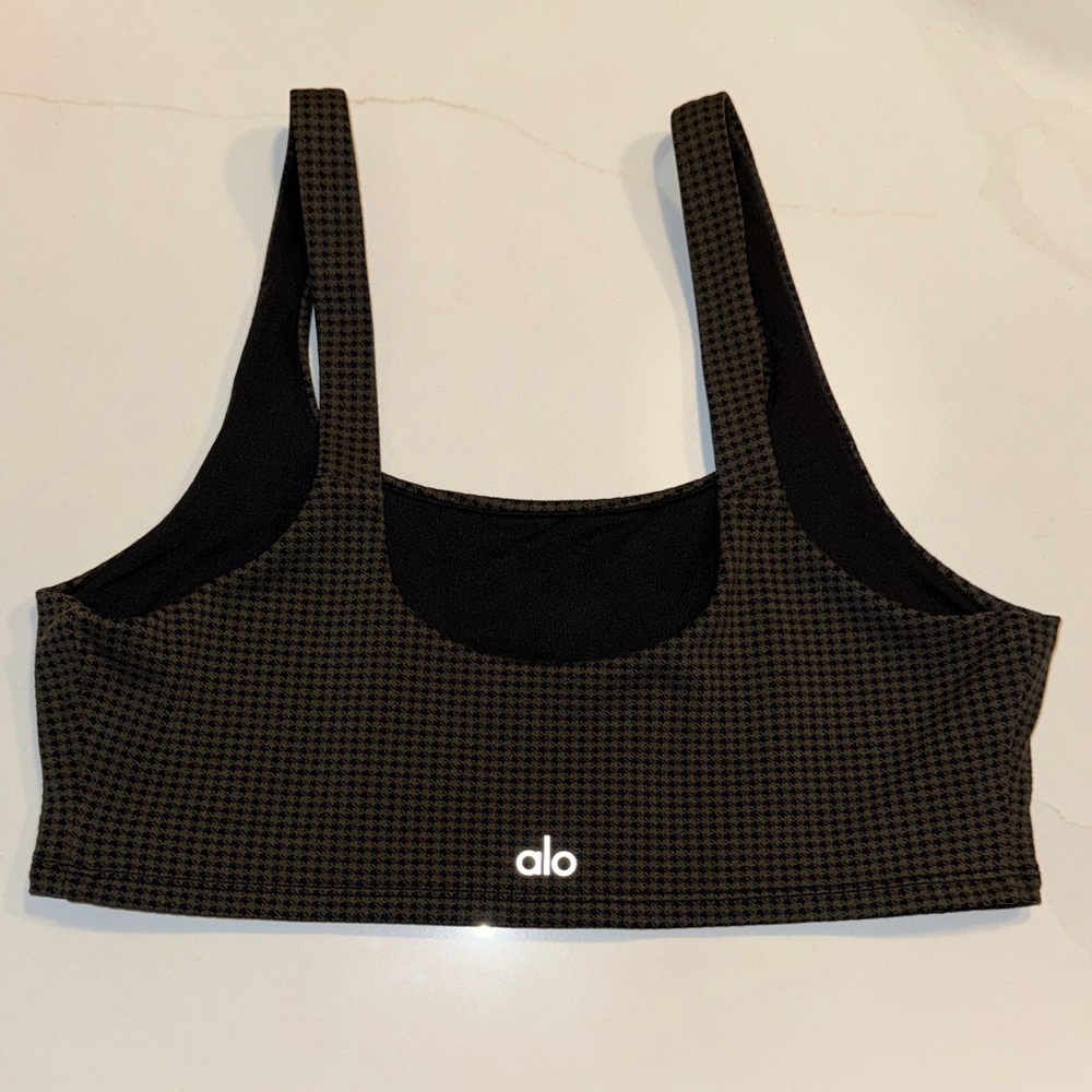 Alo Yoga Sports Bra - Picture 4 of 7